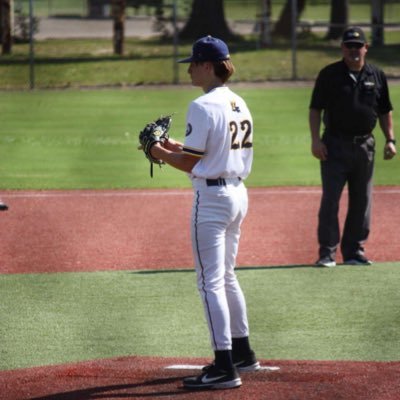 Email: @cole.molina22@gmail.com Contact: (337)-802-7792 alum: @WallaceBaseball signed: @YH_College