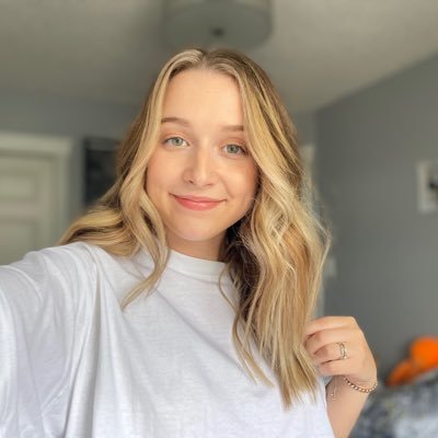 mackenziesturdy's profile picture. 