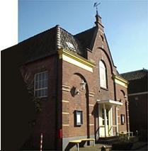 De unieke locatie, een voormalige kerk, geeft het theater een prima akoestiek en een knusse uitstraling.