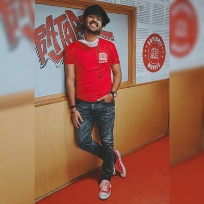 Wo Art Hi Kya Jisme Commerce Na Ho! Creative Producer at @kuku_fm 🎧 Ex Red FM | Radio City