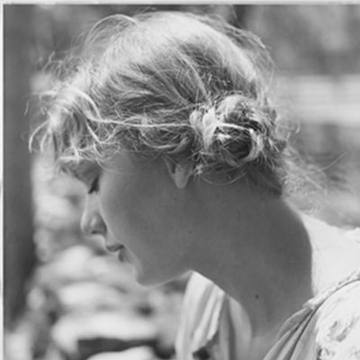 everytourswift's profile picture. 7 shows!