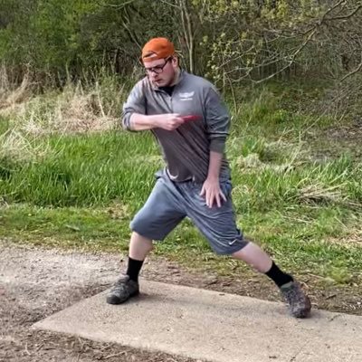 disc golf player /Pokemon TCG/ sometimes stream on https://t.co/EiqXByPxMk best friend of @jakeewart2