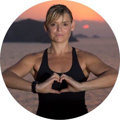Jump rope & strength coaching worldwide 🌍 Helping 35's+ build confidence, energy & freedom without food restrictions.