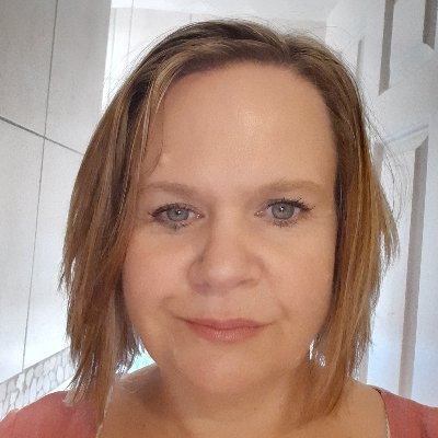 🙌 Tapping Practitioner #EFT
👩🏼⚕️ Nurse turned entrepreneur
👩👧👦 Mum to 2 amazing children
👰🏻 Wife to Simon
🏰 lives In #Norwich