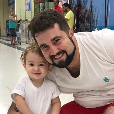 Tecnólogo de TI, Cearense patriota, de viés conservador, Brasileiro, casado e pai do Bernardo.