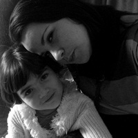 ArianeTairine's profile picture. Sou uma borboleta que voa contra o vento. Quem eu amo não me ama, quem me ama perde tempo.