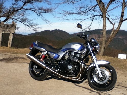 リターンライダーです。 昔憧れだったCB750でたまーにツーリング行きますte