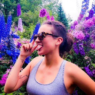 ale_theslayer's profile picture. I love supporting/promoting sex workers (18+)💘 as well as slaying vampires, demons, and the forces of darkness 🧛🏼 (this is a sex positive account)