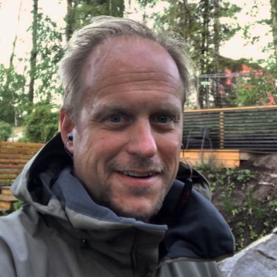 Intresse för samhälle, pension, ekonomi, teknik, människor, natur och sport. Alla tweets är mina personliga.