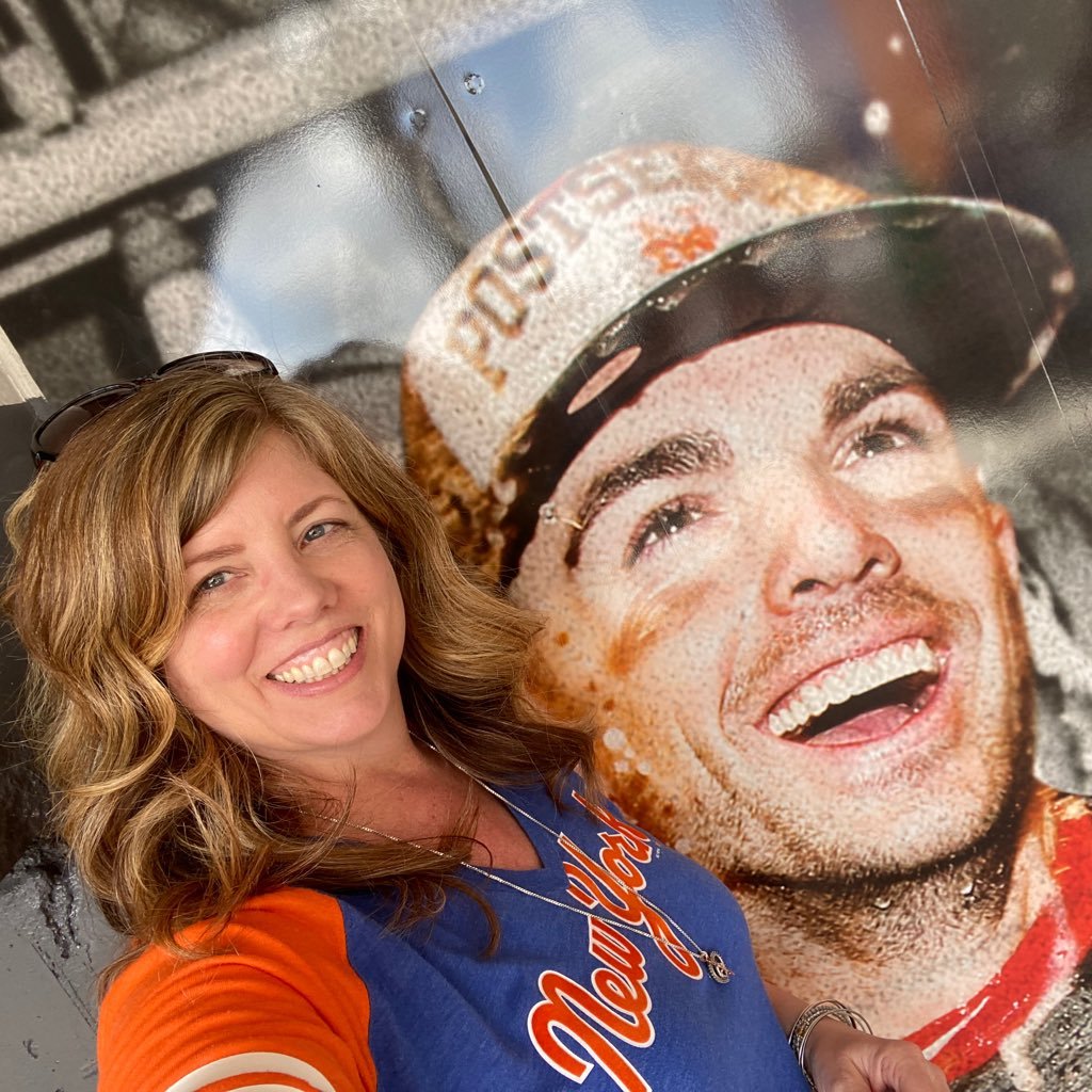 Baker, Whole 30 enthusiast and NY Mets Fan!!!