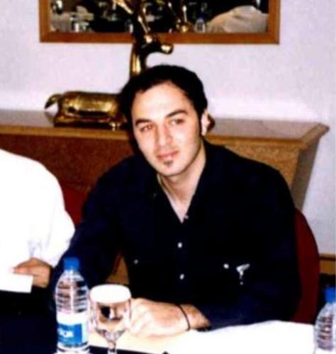 mohammed4444's profile picture. عُمري سنين عذراء لَم تشرق في سماءها شمس الفجر البهي , وطني أرض تجعدت ملامحها بـ صفوف قبُور الشهداء , مهما أبحرتُ في أعماق نفسي; يبقى الآخر مرآة نفسي وضميري الحي