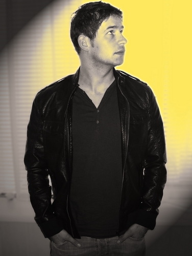 The official twitter page of Mikel Beekman!
Facebook: http://t.co/n8oSmSwKIo
