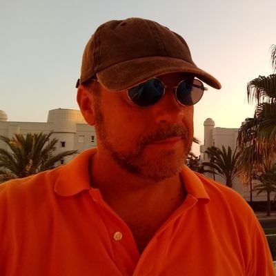 Aficionado al fútbol modesto. Redactor y parte del diario digital deportivo https://t.co/spXpCUOXPl