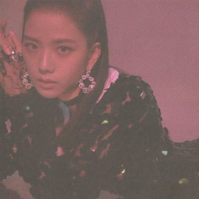 Your Kim Jisoo~                                  𝔩𝔬𝔳𝔢𝔩𝔶 𝔤𝔦𝔯𝔩🖤