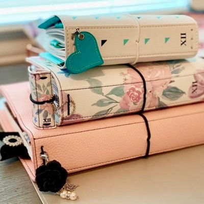 https://t.co/5zCslLtpO2 A place to get all your planner needs met!