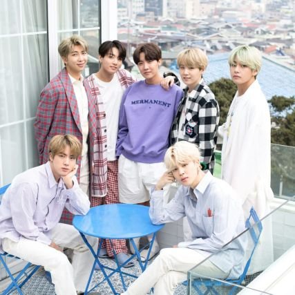 soy feliz apoyando a mis 7 amores los amo ♡BTS Y ARMY♡