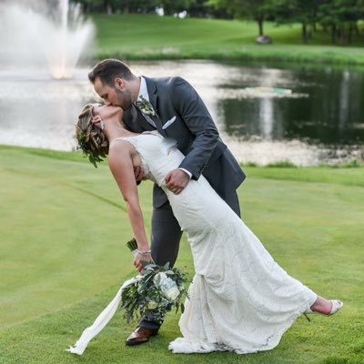 rach_chandler's profile picture. favorite color: gray