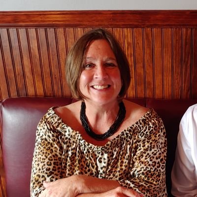 Owner of Lor's Tours - offering premier excursions in the Pacific Northwest since 2014, 12th Man Forever and Former Delta Fly Girl.