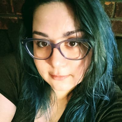lilypolooza's profile picture. Just a nerd trying to do their best. 🖤