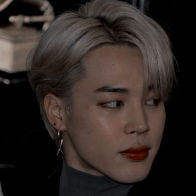 saturnierr's profile picture. não sei fazer bio, é isso.