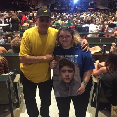 Marty Calabrase❤️this is a page for my own shirts 👚 for the concerts😍 this will all be concert make own shirts 👚 only for this account 😊 I love concert 😍