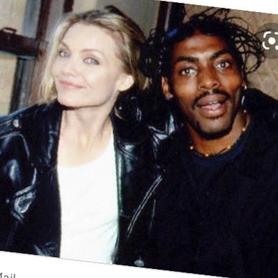 wuzupvanilaface's profile picture. my mother's an astronaut...