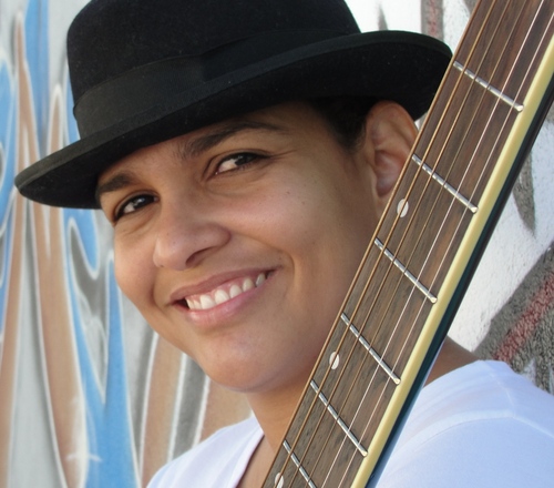 DANI NEGRO.