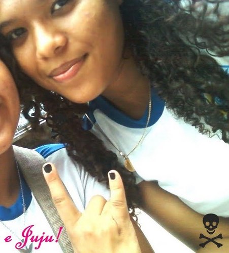 17 anos,Sagitáriana , Divertida, Chata, , Corinthiana, Brincalhona, Sonhadorora, Música, Metida, Orgulhosa, Estudante, Diferente, Estressada ...