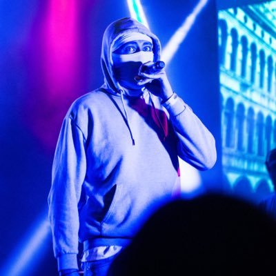 7DonDada7's profile picture. On ne veux que briller briller, très fort dans la découpe