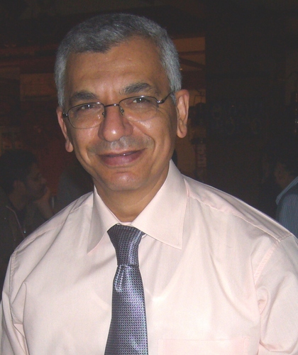 aaziz33's profile picture. 