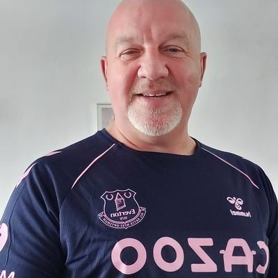 Evertonian from St.helens and a 
loving Grandad ....No DM'S please