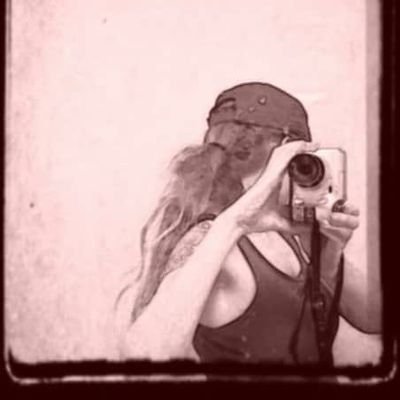 virginia black nearerdark, does art stuff, films bands, acts a bit, takes photos, does more art stuff, writes, needs work COYI