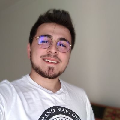 fatihaakbas's profile picture. ZBEU CE      
Liman yakılmış, şehir yok, kaptanın kafası güzel.