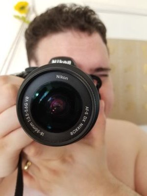 Photographer, lover, sw advocate.
I've got a camera. You've gt a butt. Let's make some magic.

Available for portrait, boudoir, and ero photography in the GTA