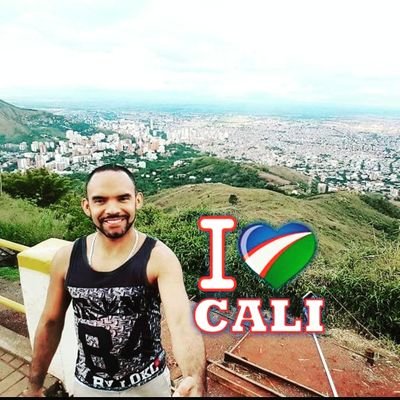 Me gusta mucho el deporte, viajar,cine,teatro y compartir los momentos de la vida con esos seres muy importantes Familia y Buenos Amigos.