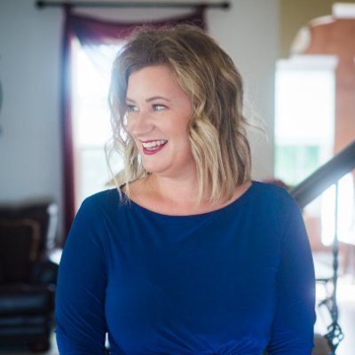 Happy Effective Business Leader. Shift Your Vibe Programs for Women. Self proclaimed positive energy enthusiast. Meditation maven. Amazon Prime Mom. Hugger.