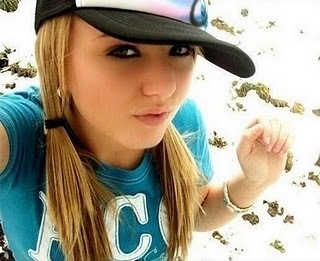 AdriMatarazzo's profile picture. FAKE :*