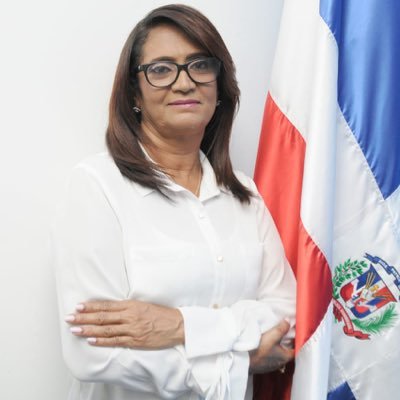 *Dominicana, Madre y esposa. política por vocación ,Adm. De Empresas.Empresaria. Gerente Financiera. Ex Candidata Regidora