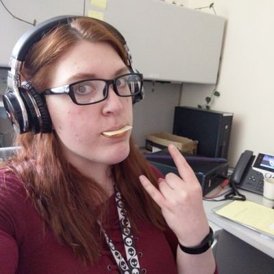 jennay from the block / eating crackers and supporting end users with that IT unicorn magic 🦄🦄