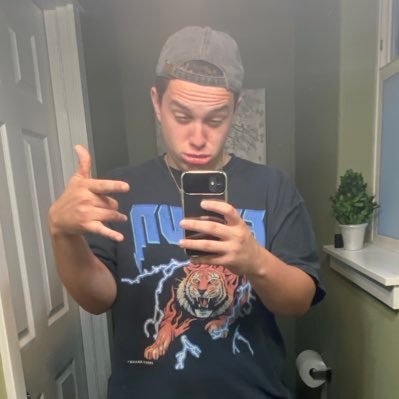 Aaronlfernandez's profile picture. 