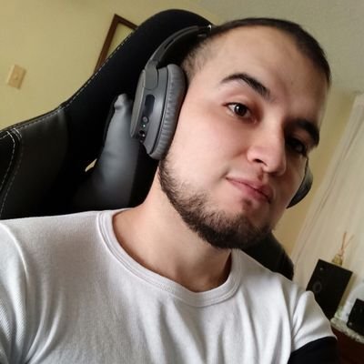 ofariasr95's profile picture. 
