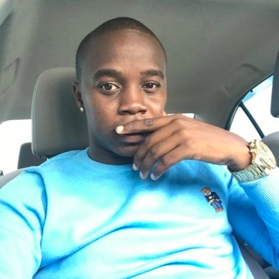 Jenhype's profile picture. Painting my future in gold.