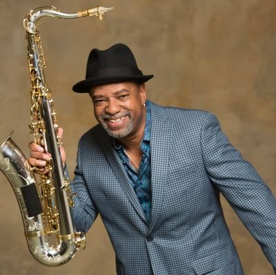 Lance has shared the stage with and has lent his unique talents to the legendary 70’s funk/soul band WAR, the original Meters and Neville
Brothers, Mem Shanno