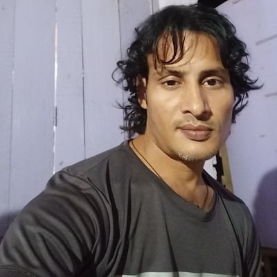 Mujhse  Na Ho Sakega Baatil Ka Ahteraam
Meri Zubaan  ke Waaste Taale Kharid Lo