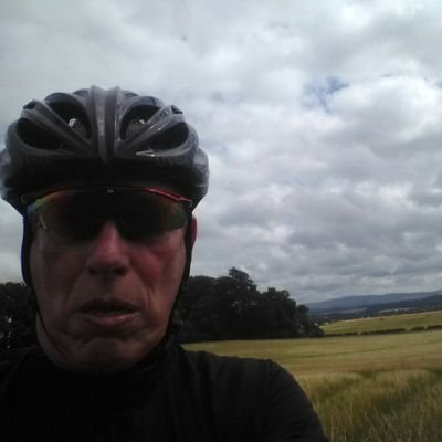 Super keen but slow cyclist, 6music listener. Formerly lots of things...