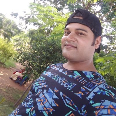इस पथ का उद्देश्य नहीं है शांत भवन में टिक रहना,
लेकिन पहुंचना है उस सीमा तक जिसके आगे राह नहीं🚩
बस एक ही धून, जय जय भारत🚩