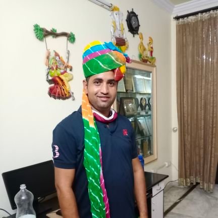 TKhatana's profile picture. studying