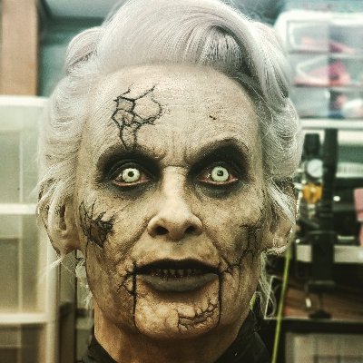 _TheScaryCloset's profile picture. Scary Closet Productions makes the world's best museum quality movie props and dolls. 😈