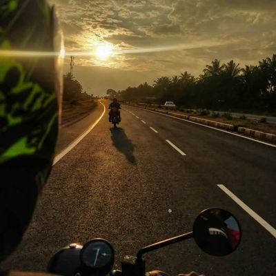 Bala7s16's profile picture. கற்றுக்கொள்ளும் பலகை. வாழ்வையும்!!!