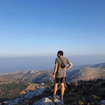 Doctorando en historia contemporánea en @UAM_Madrid. Estudio esclavos y esclavistas entre España y Cuba en el siglo XIX.